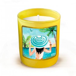 Bougie parfumée 220gr en verre jaune - Femme à la plage